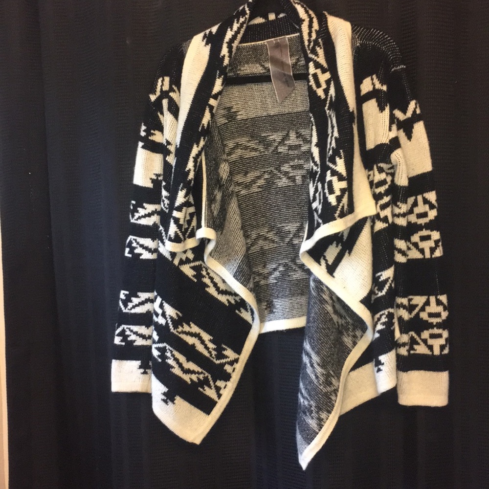 Thick aztec patterned draped Sweater